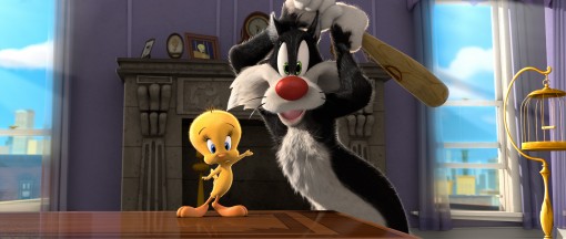 Sylvester the Cat (right) and his prey, Tweety Bird (left), in the new Looney Tunes 3D theatrical short I Tawt I Taw a Puddy Tat, debuting in theaters on November 18, in conjunction with Warner Bros. Pictures’ release of Happy Feet Two. (Photo Credit: © Warner Bros. Entertainment Inc. All Rights Reserved)